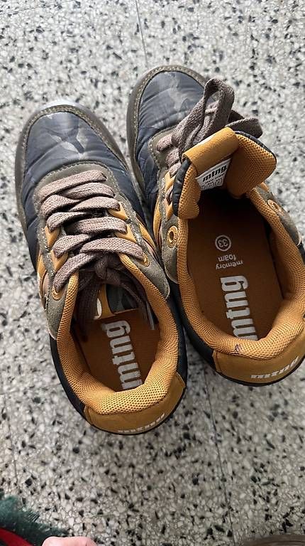 Scarpe per ragazzi: sneaker turnschuhe grösse 33 – Usato da Kriens venduto da aneja 2