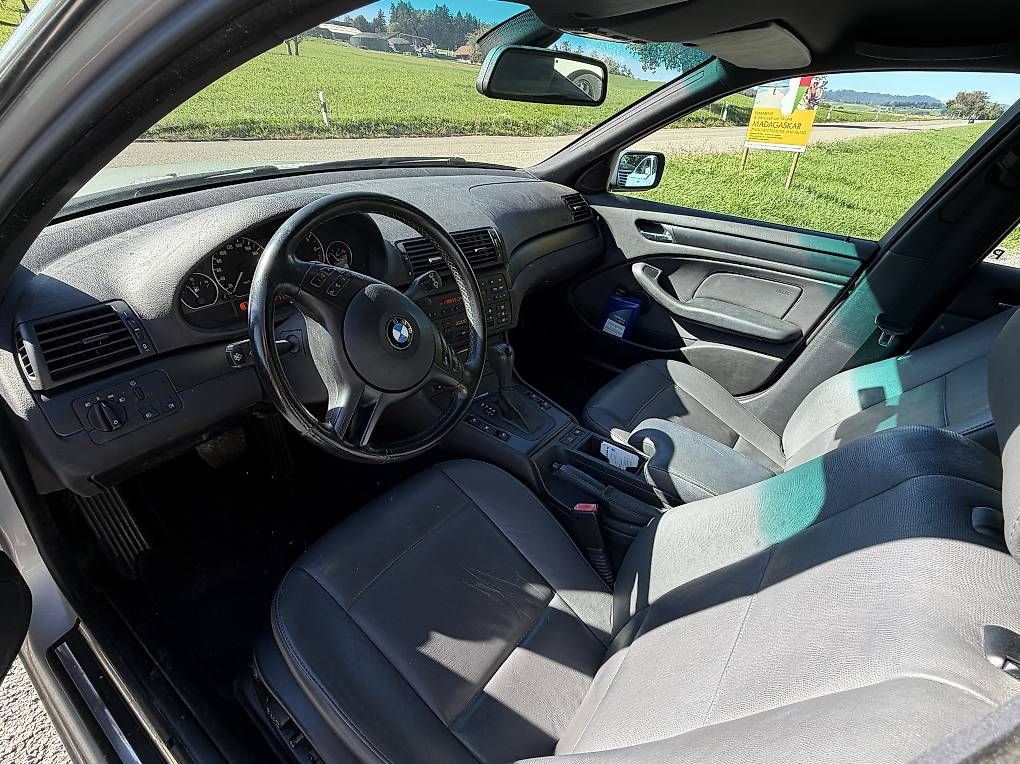 Automobili: BMW 330xi Touring – Usato da Wädenswil venduto da Nadeshkim1 4