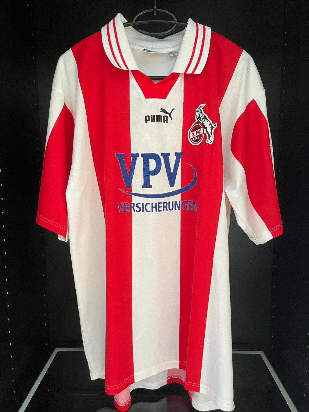 Puma Canottiere & Pantaloni: 1.FC Köln Trikot – Usato da Näfels venduto da dom_9p7f