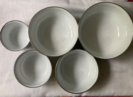 Dosen-Set Email, ineinander stapelbar, 260 ml bis 1'530 ml