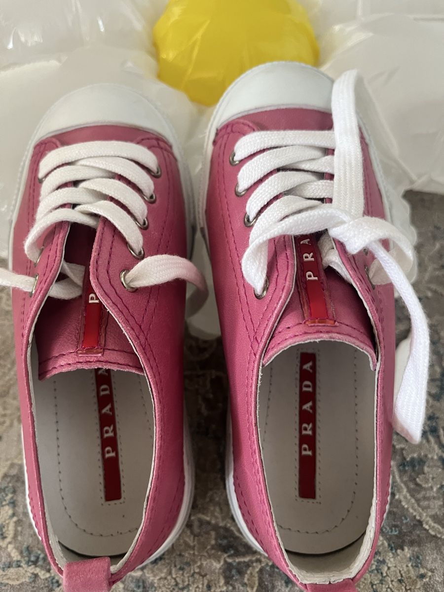 Prada Chaussures filles: Prada Sneaker Leder Gr.27 – D'occasion à Oberengstringen par Baby_Fashion 3
