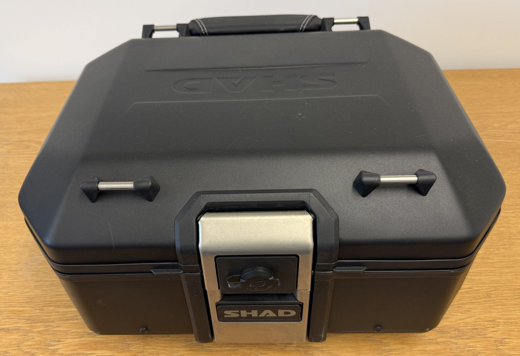 Topcase: Shad Top Case TR37 Terra, Black Edition – Usato da Dietikon venduto da dari1961