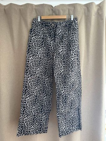 Leo-Jeans Wide Leg – Grösse EU 42 – ungetragen