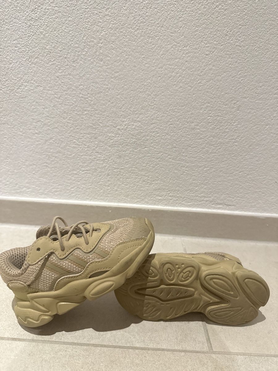 Schuhe für Jungen: Adidas Kinder Schuhe – Gebraucht aus Uzwil von sul_svh6 1