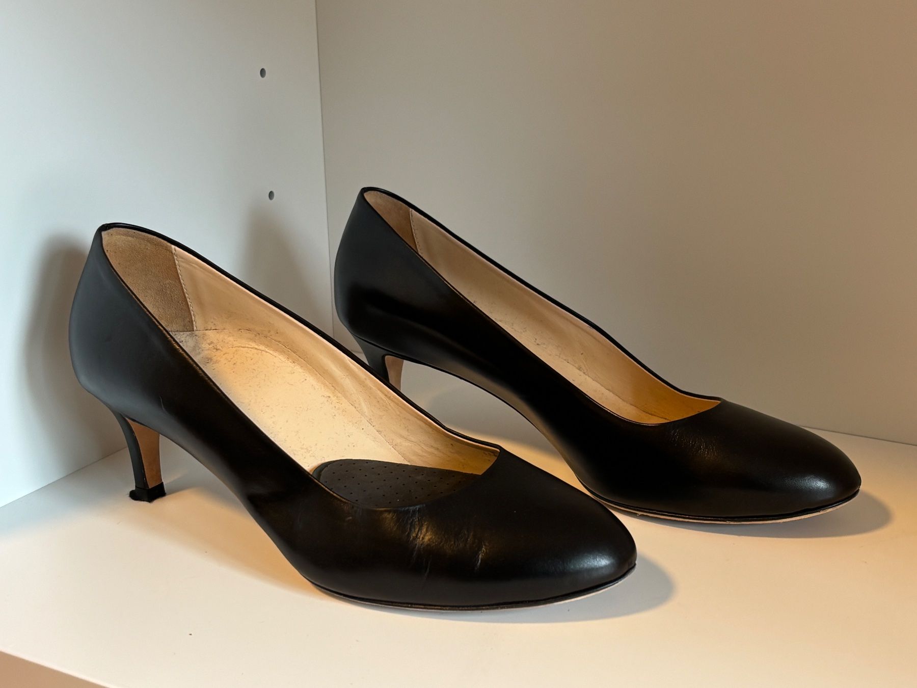 Navyboot Scarpe da donna: Navyboot Pumps schwarz Leder Grösse 38.5 gebraucht – Usato da Emmenbrücke venduto da des_q7yr