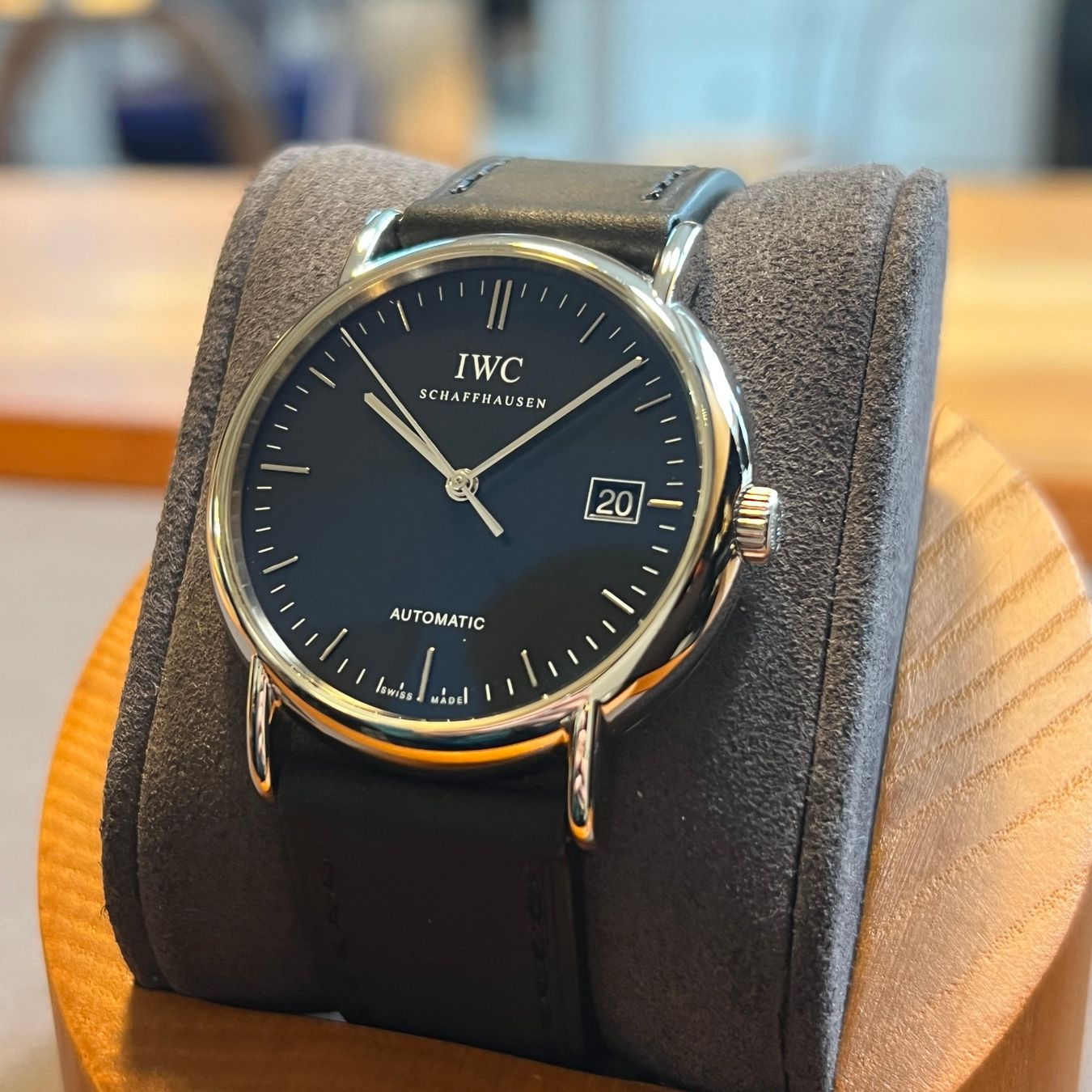 IWC Orologi: IWC Portofino Automatic Date Black Dial IW353304 – Usato da Carouge GE venduto da Watchaser 2