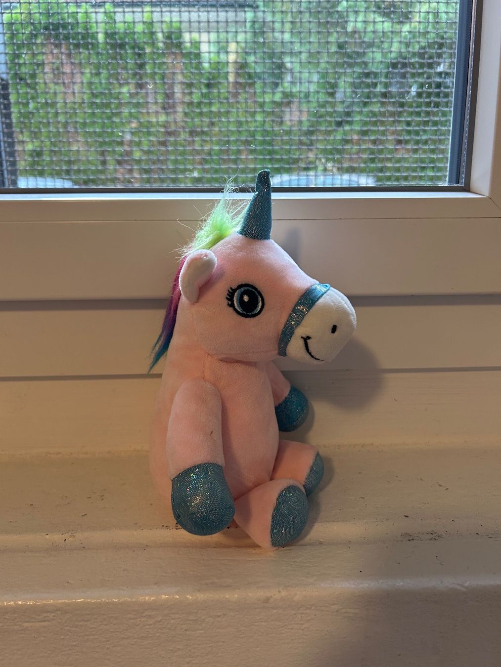 Jouets: Süsses Einhorn mit bunter Mähne – Neuf avec emballage d'origine à Wabern par belka72 2