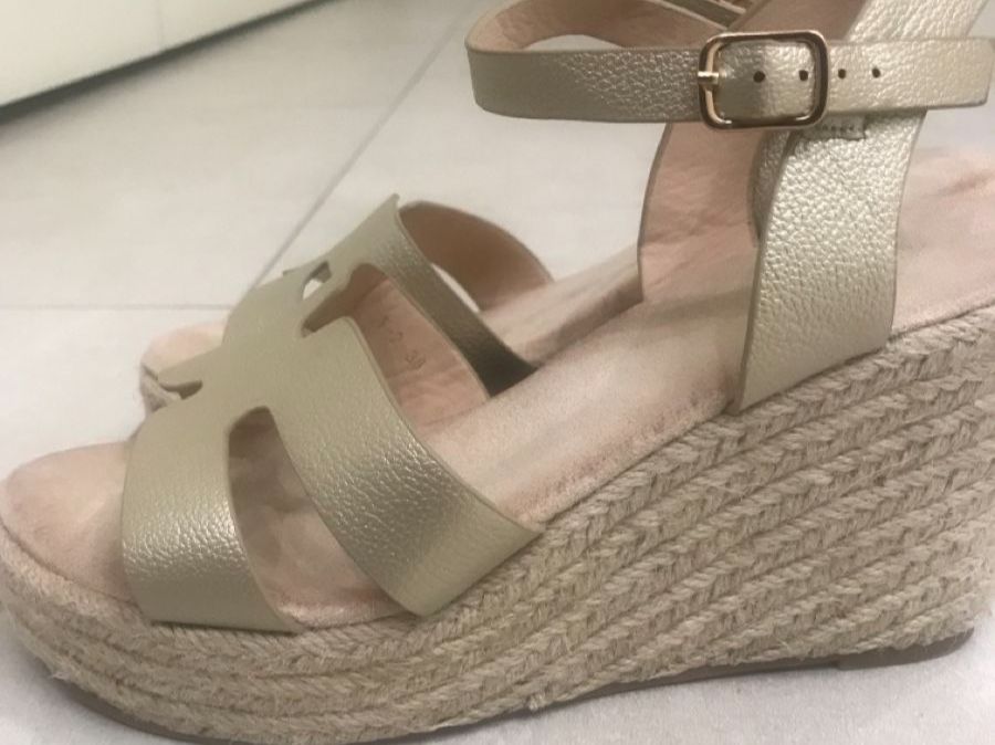 Scarpe da donna: Moderne Sandalen, sehr leicht – Nuovo (secondo la descrizione) da Rothrist venduto da ilodj