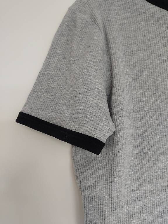 H&M T-shirt: T-Shirt Divided H&M Basic taille XL – Usato da Morges venduto da L_6688 2