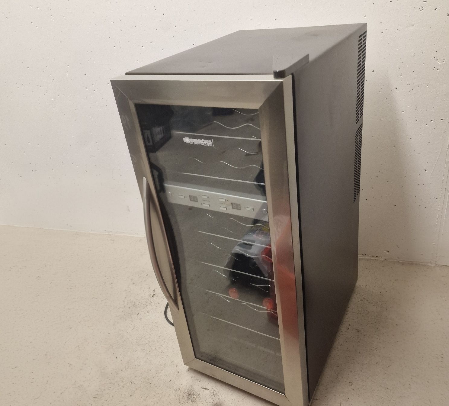Kühlschrank: Weinkühlschrank 2 Zonen – Gebraucht aus Zwingen von Patrick199288 1