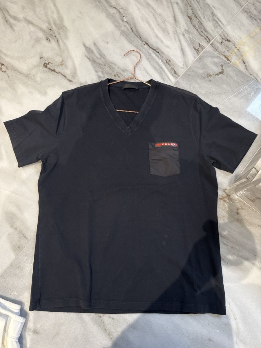 T-Shirts: T-shirt Prada Homme Noir Taille XL - Élégant et Confortable – Neu (gemäss Beschreibung) aus Studen BE von kim_d27q