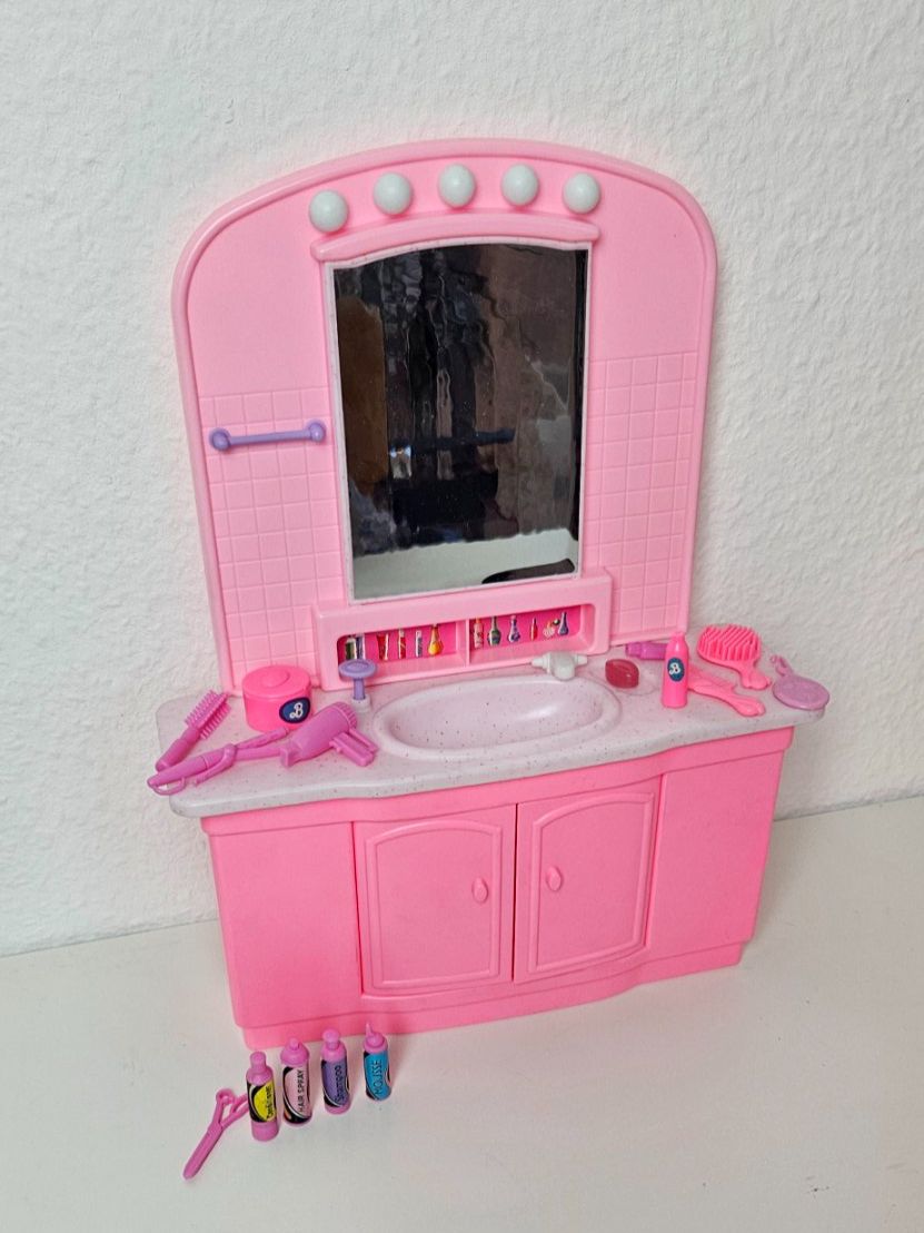 Barbie Case e mobili per bambole: Barbie Vintage Badezimmer 1993 – Usato da Dättwil AG venduto da son_x2fq 2