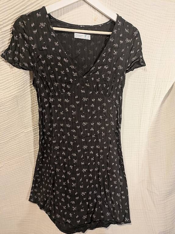 Vestiti: Kleid Grösse 38 – Usato da Schwyz venduto da Magdalena86