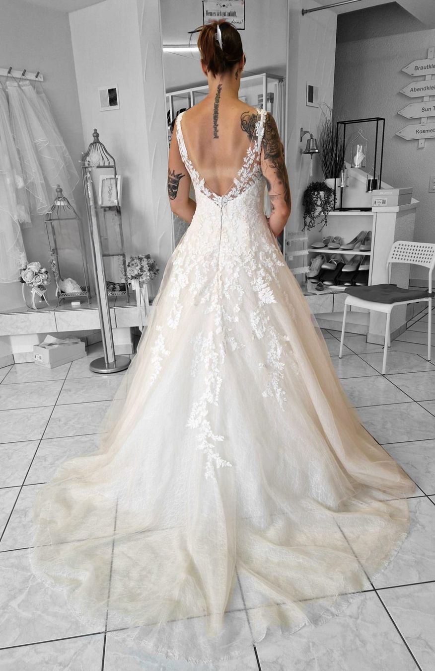 Robes: Hochzeits-/Brautkleid Grösse 40 – D'occasion à Dreien par vaniih93 3