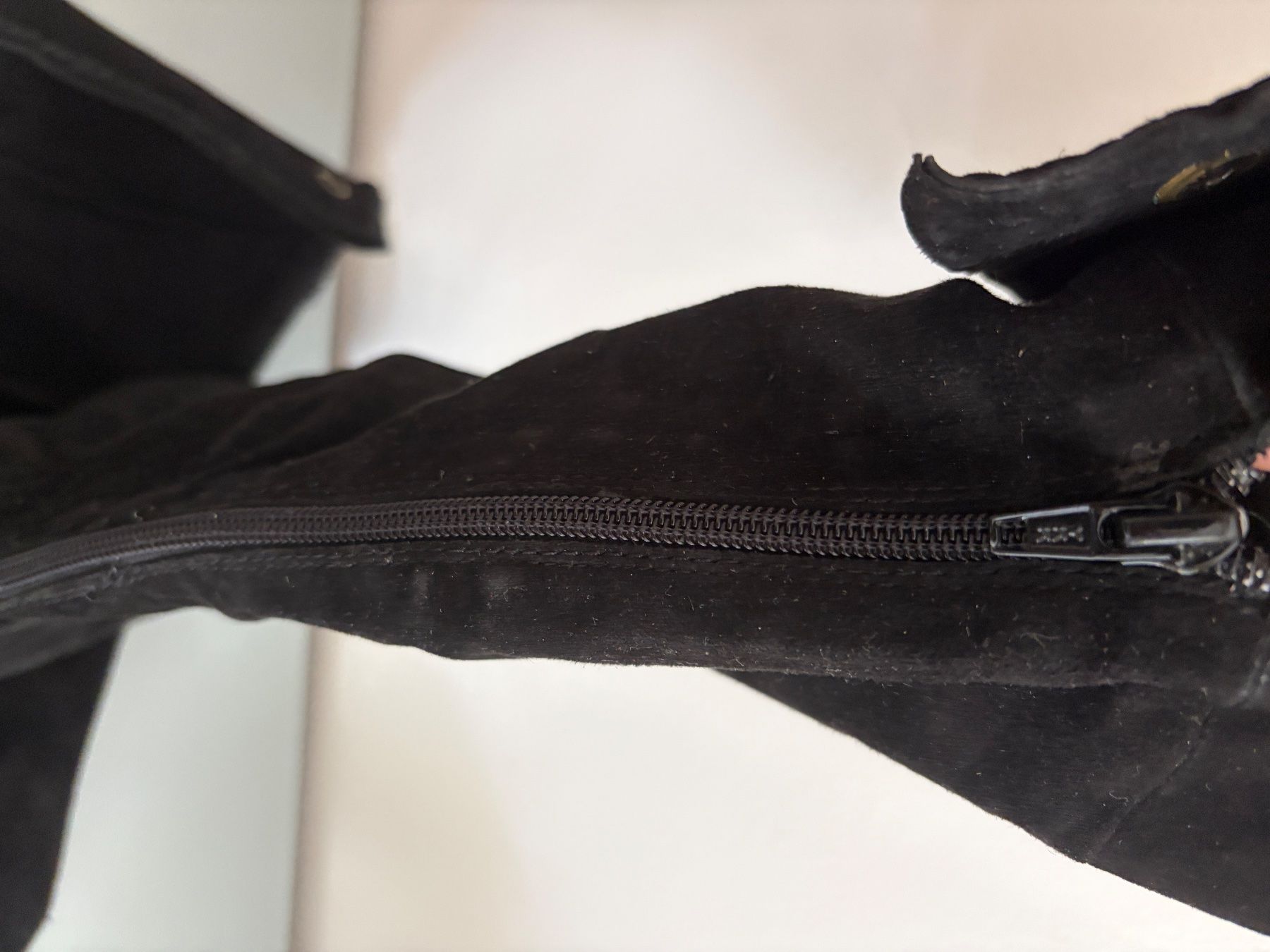 Damenschuhe: Elegante Wildlederstiefel Gr. 36 – Gebraucht aus Davos Wiesen von Roseli21 1