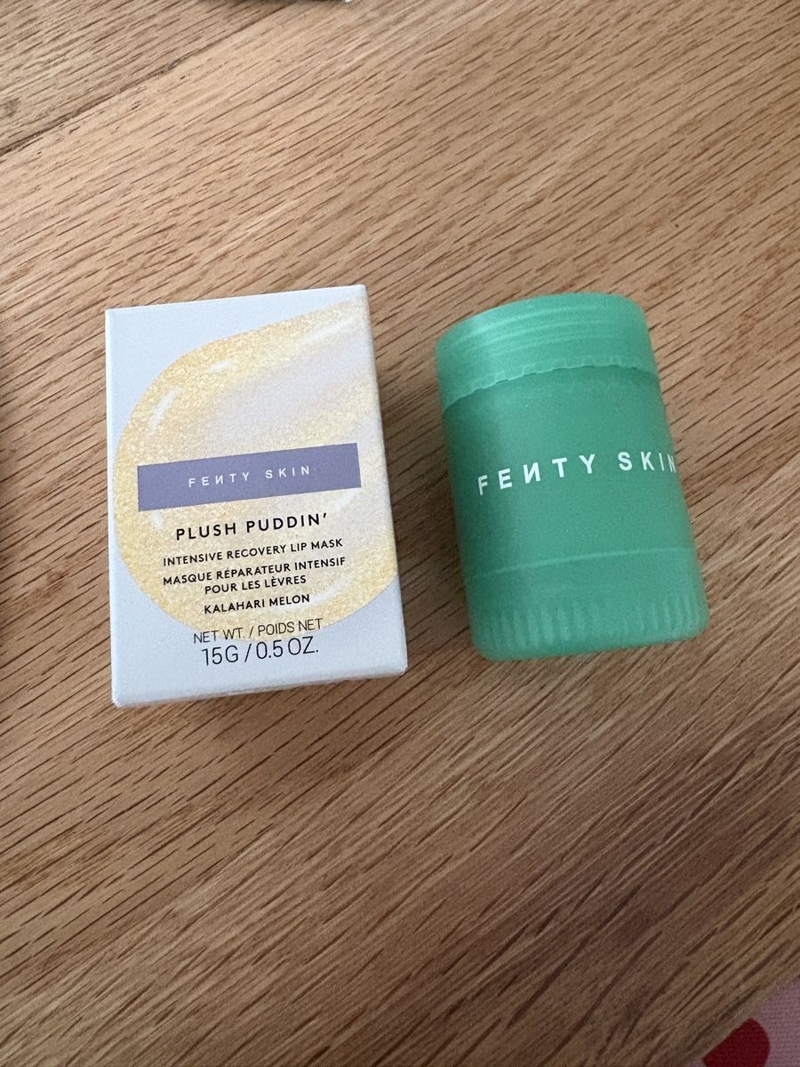 Fenty Cura del viso: Fenty Plush Puddin' - Lippenmaske – Nuovo e nell'imballaggio originale da Kloten venduto da raf_6nbr