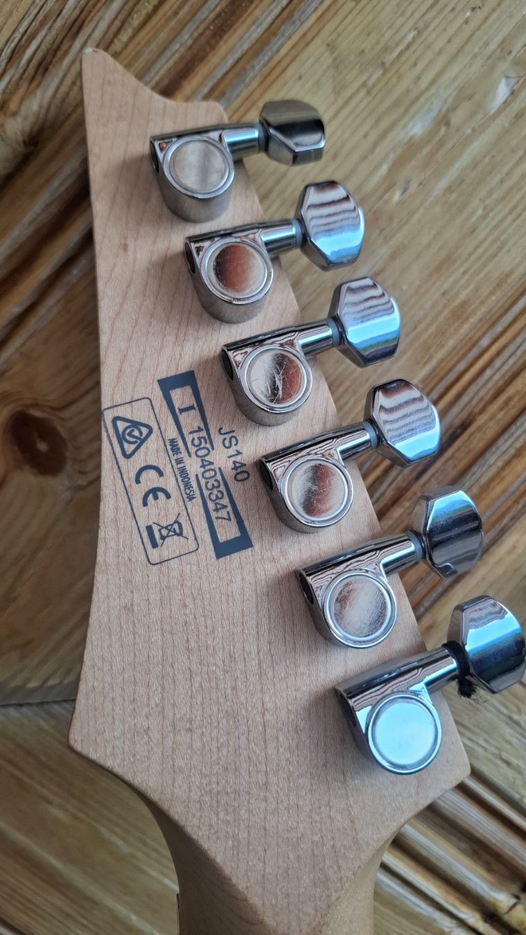 Strumenti musicali: Guitare JS100WH – Usato da St-Martin VS venduto da jul_9tsx 3