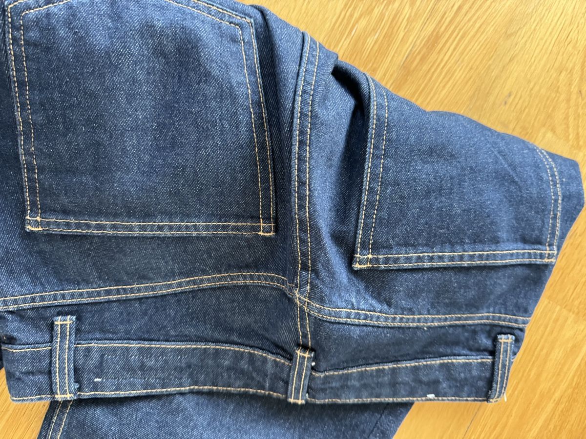 Zara Jeans: Zara jeans – Nuovo (secondo la descrizione) da Bern venduto da FashionK92 1