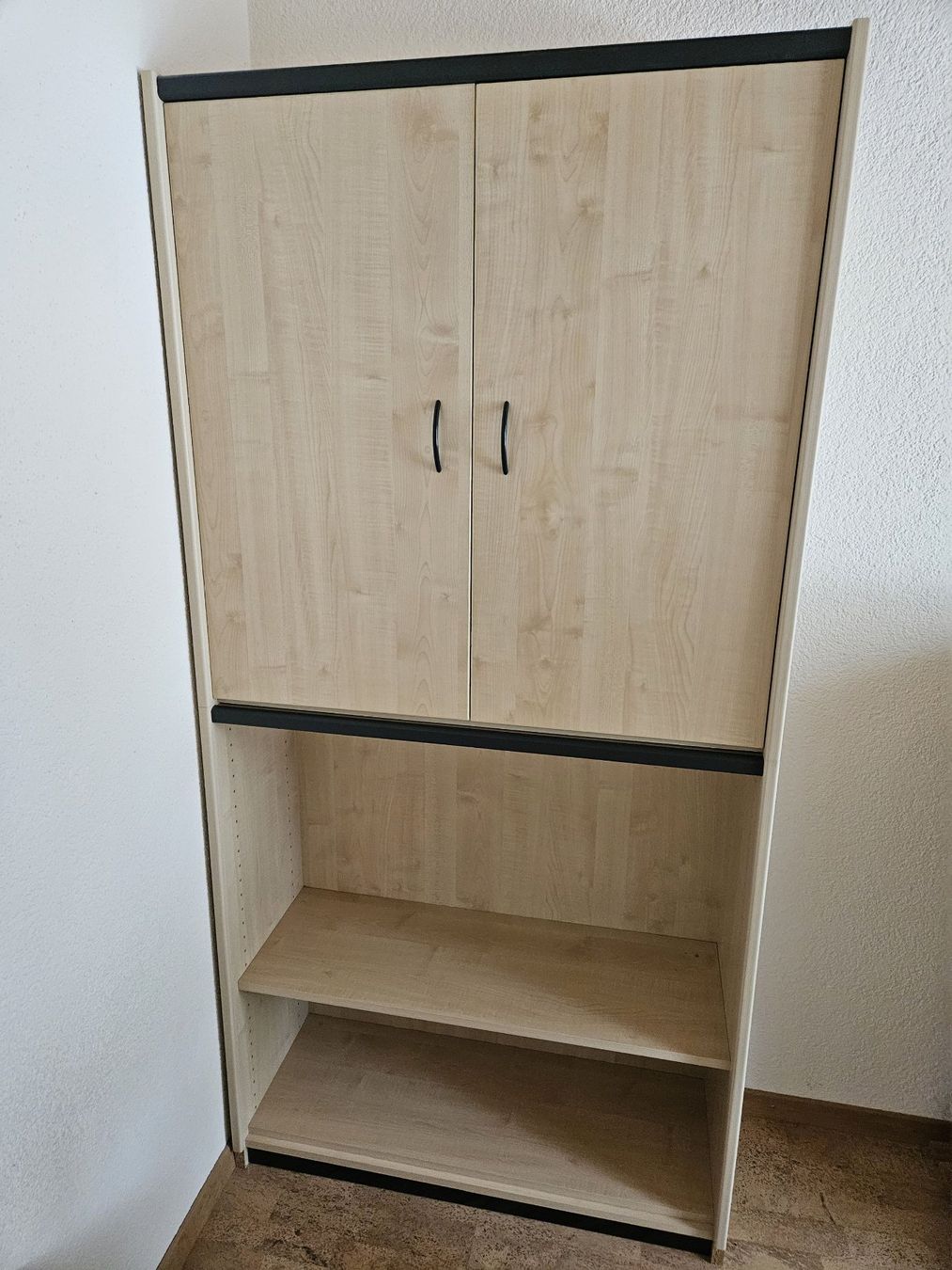 Lits: Bett mit Schubladen, und Bettschrank – D'occasion à Huttwil par Rosima 1