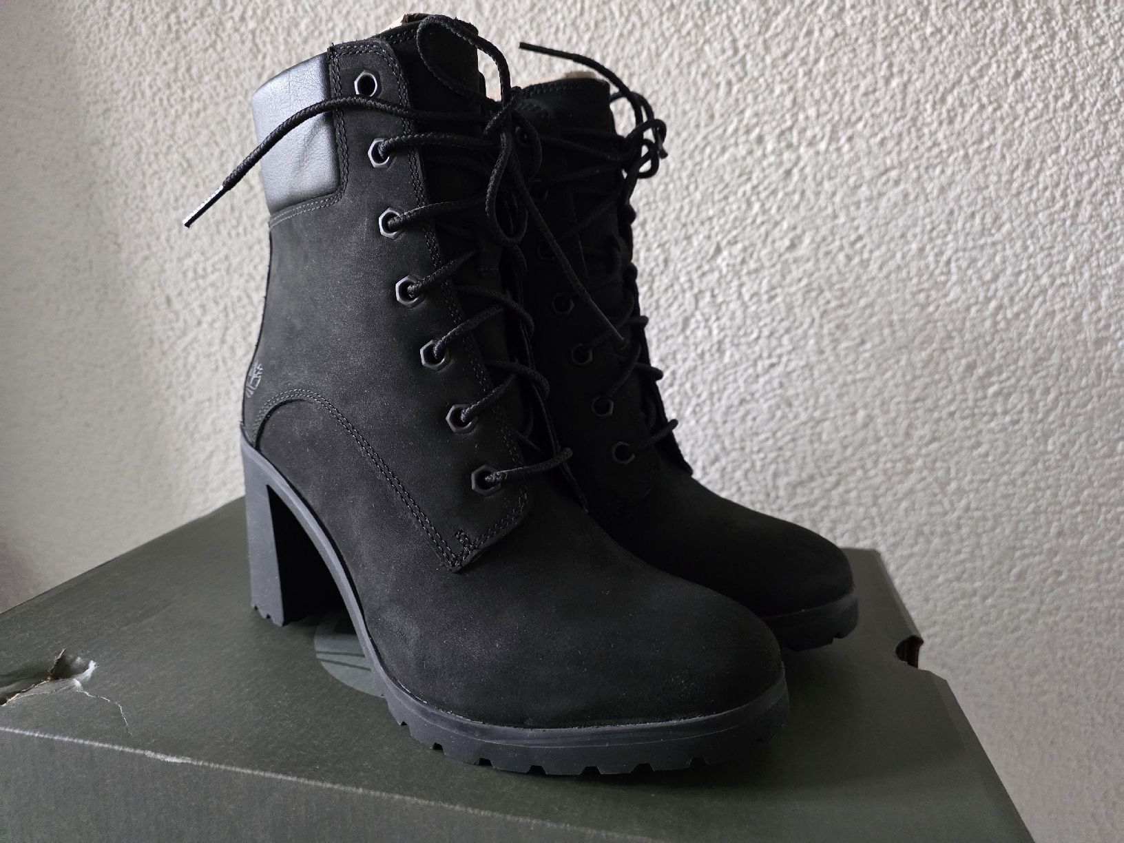 Timberland Scarpe da donna: Timberland Boots Schwarz – Nuovo e nell'imballaggio originale da Zürich venduto da die_eine 3