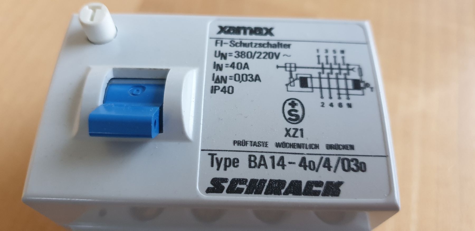 Componenti elettronici: FI-Schutzschalter Schrack/xamax EU – Usato da Wildhaus venduto da enzian66 2