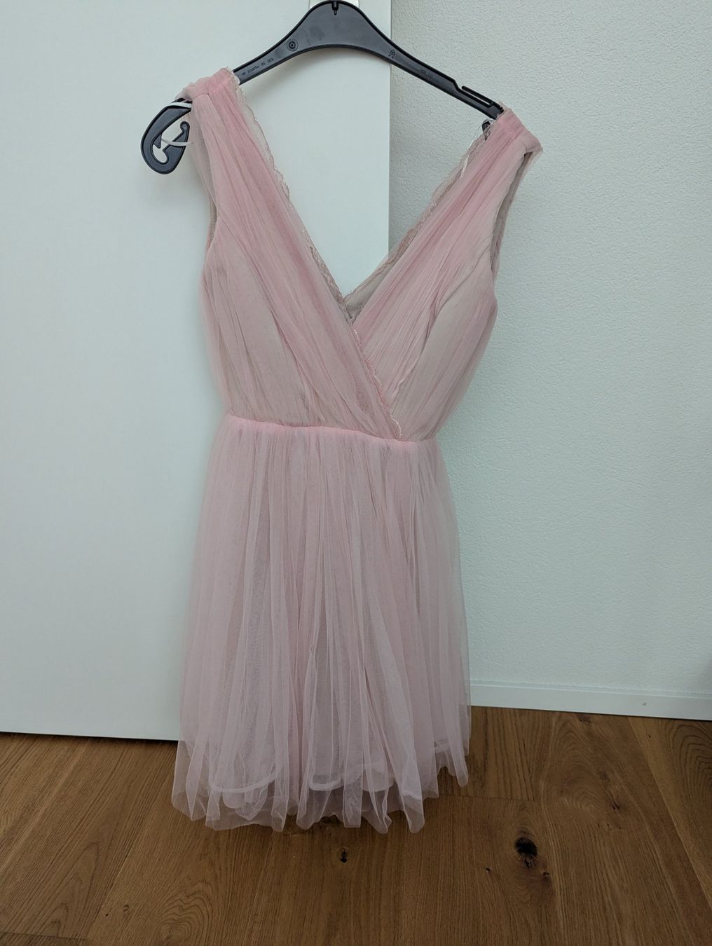 Kleider: Zara Damen Kleid rosa Tüll – Gebraucht aus Zürich von ale_ht7x