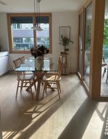 Modern glass table from Kave Home