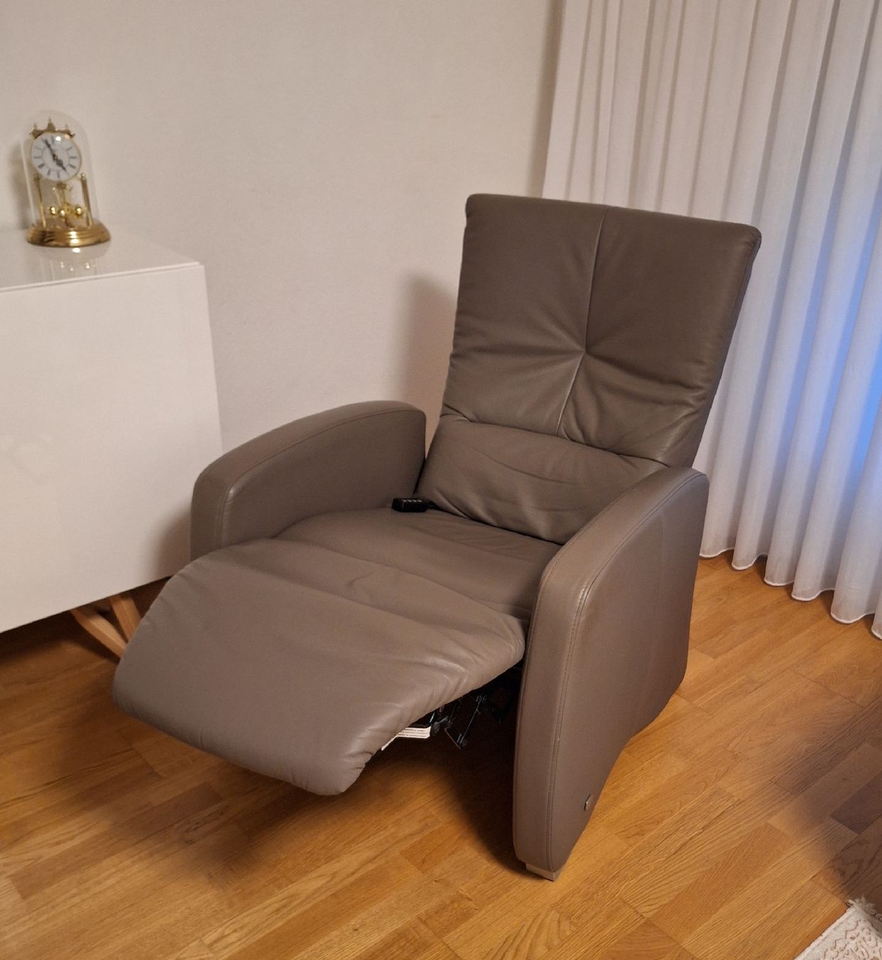 Himolla Sessel: Himolla Elektronischer Relaxsessel Leder Grau – Gebraucht aus Fahrweid von SMILE.5 5