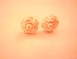 • weisse Rosen Ohrstecker •