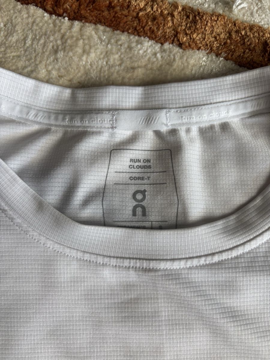 On T-shirts: ON TShirt – Neuf (Voir description) à Zürich par Lynnlouise 2