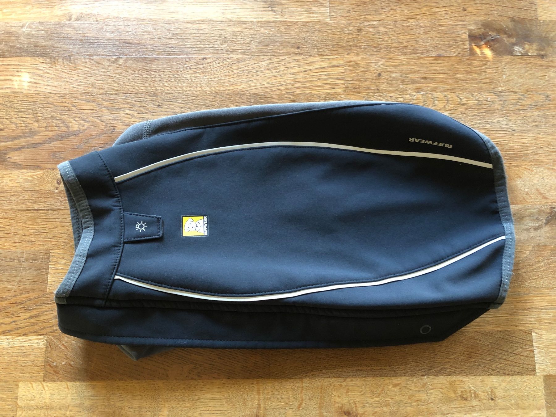 Abbigliamento: Ruffwear Softshell Hundematel – Usato da Schwerzenbach venduto da frauminze 1