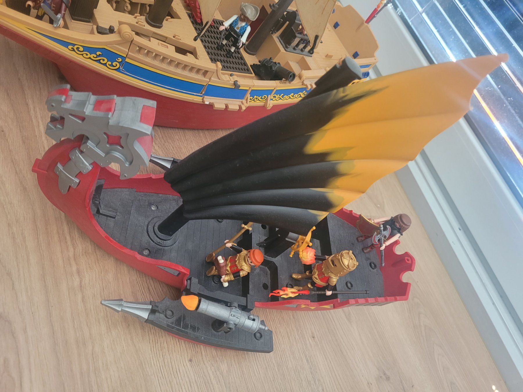 Playmobil Spielzeuge: Lot de Playmobil "Pirates" Bateaux et personnages – Gebraucht aus Noville von Noisette83