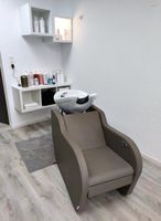 Lave-tête coiffure professionnel en parfait état.