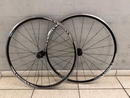 Shimano Rennvelo Felgen mit original Schnellspannern