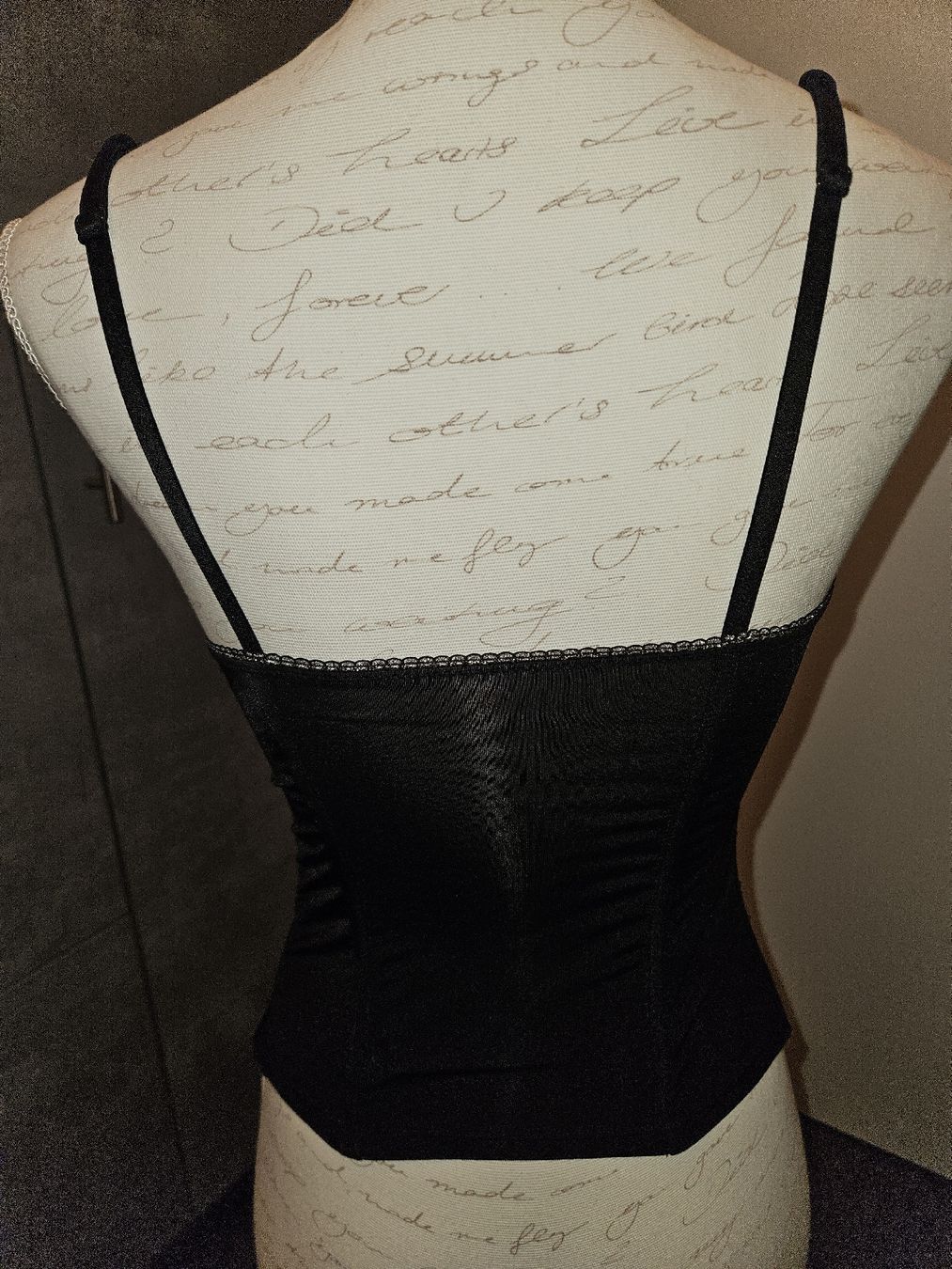 Beldona Top: Bustier Beldona schwarz mit Spitze Grösse 80B  – Nuovo (secondo la descrizione) da Anwil venduto da nomolnoi 2