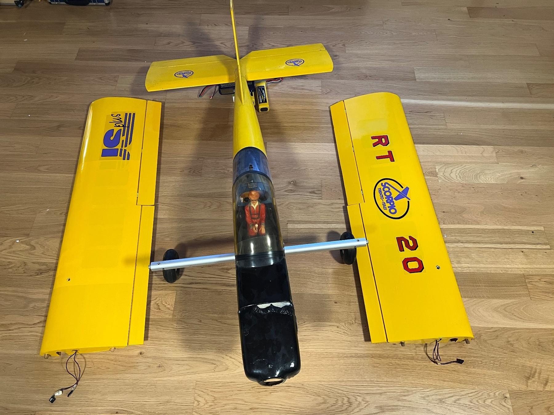 Modellismo RC: RC Motorflugzeug -  Schlepper TAURUS von Scorpio – Usato da Rudolfstetten venduto da grapf 1