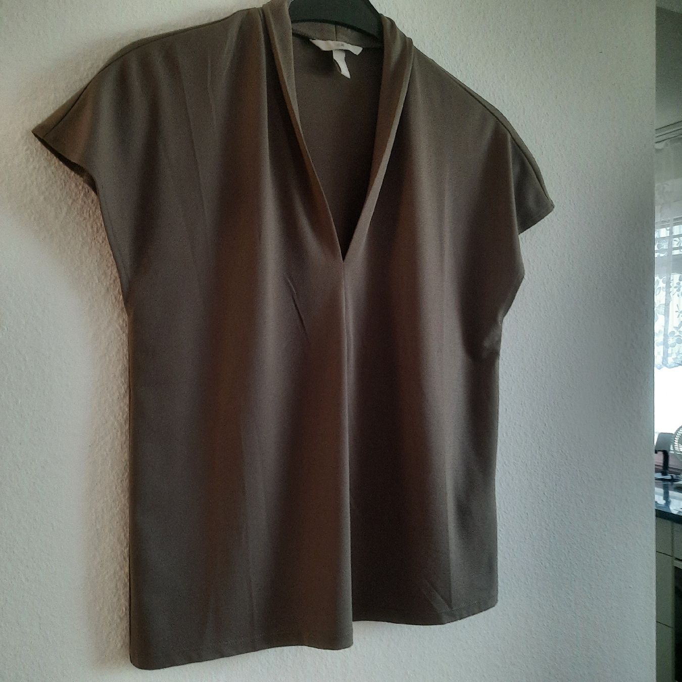 H&M Blusen: H&M Bluse Khaki Grösse S  – Neu (gemäss Beschreibung) aus Solothurn von lsc_pf99 7