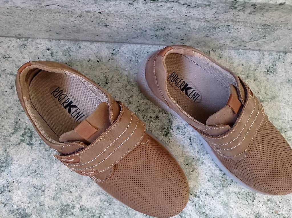 Scarpe da uomo: neuwertiger Schuh Roger Kent - Gr. 41 – Usato da Riehen venduto da leuna 1