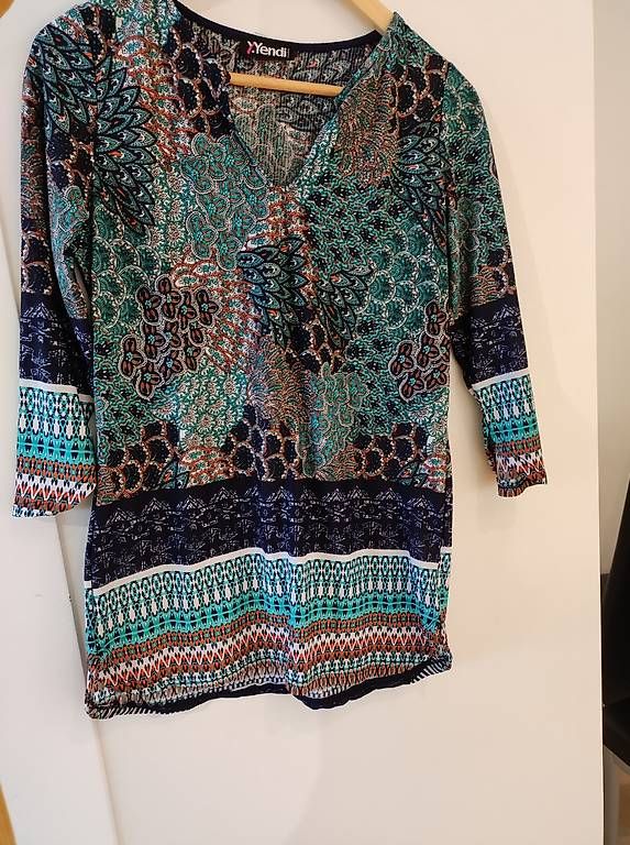 Top: Top femme – Usato da Bellevue venduto da xuxana 2