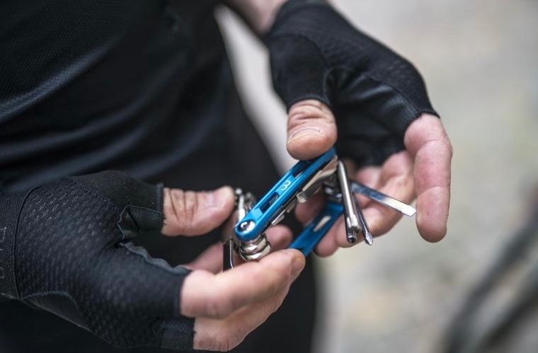 Alle Werkzeuge: BBB Cycling Primefold BTL-48 L Multitool blau – Neu und originalverpackt aus Basel von Seifehuesli 4