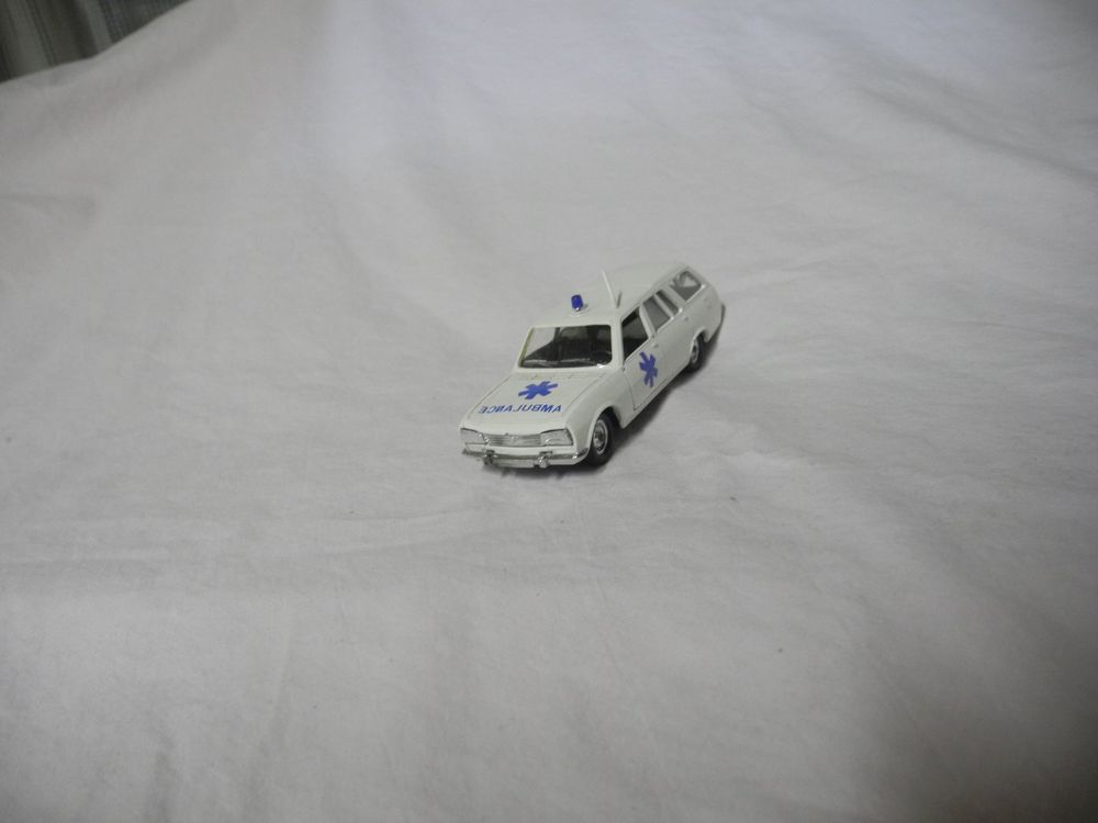 SOLIDO (FRANCE) REF 23D PEUGEOT 504 Break POMPIERS NMIB RARE! EUR 15,00