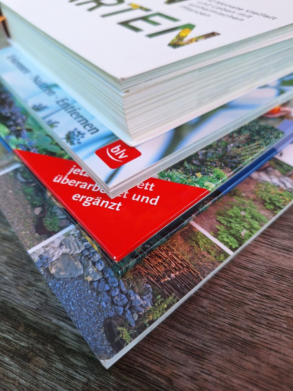 Libri: 4 STK GARTENBÜCHER RATGEBER – Usato da Huttwil venduto da Kunterbuntli 5