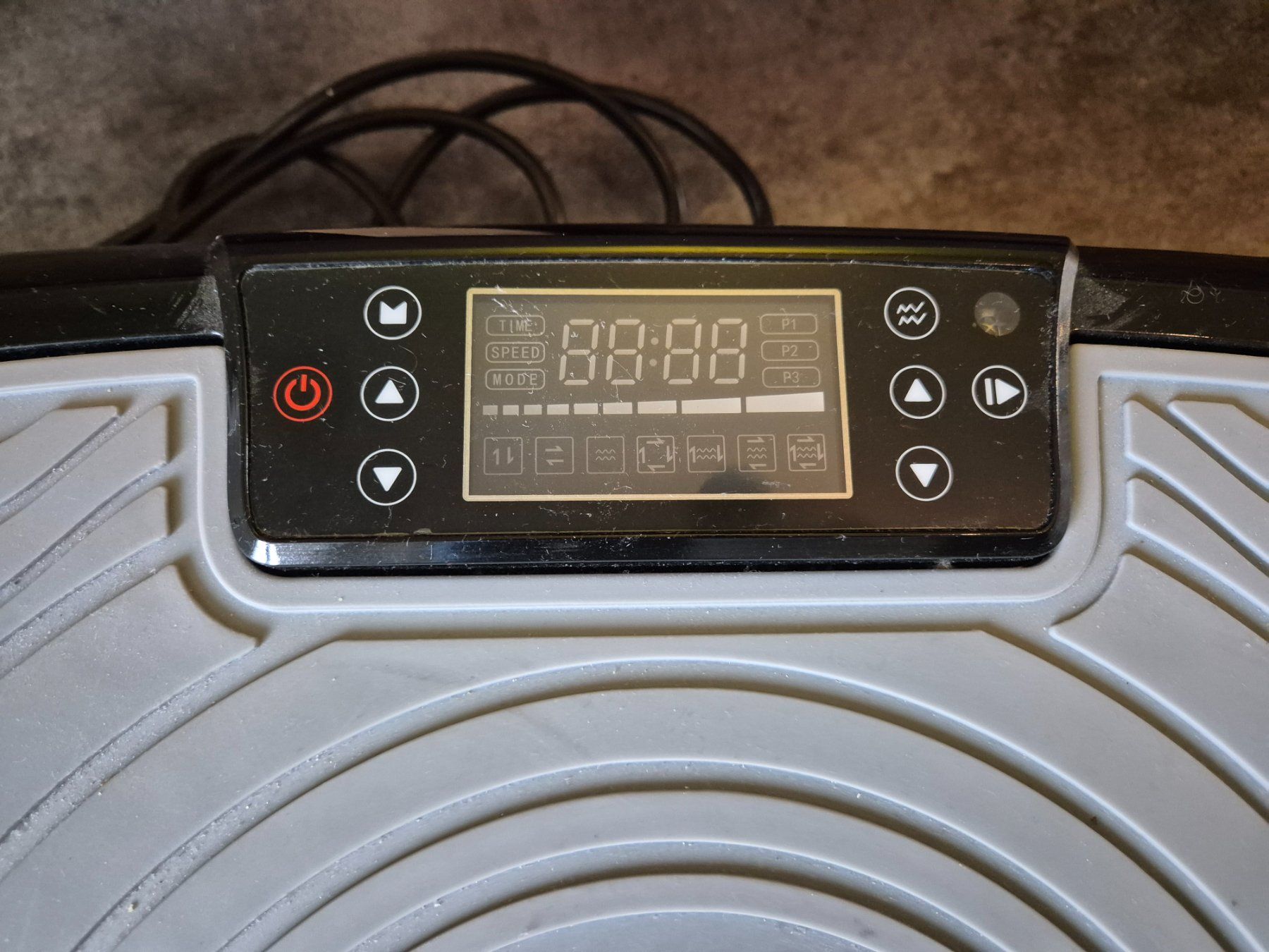 Hometrainer: Vibrationsplatte Klarfit Vibe 4DX – Usato da Bremgarten AG venduto da Spirelli 5