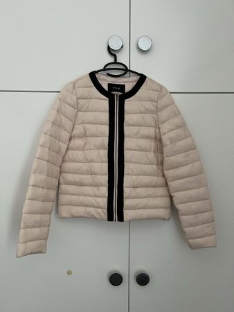 leichte, peach-rosa Steppjacke  Vila wie Chanel S