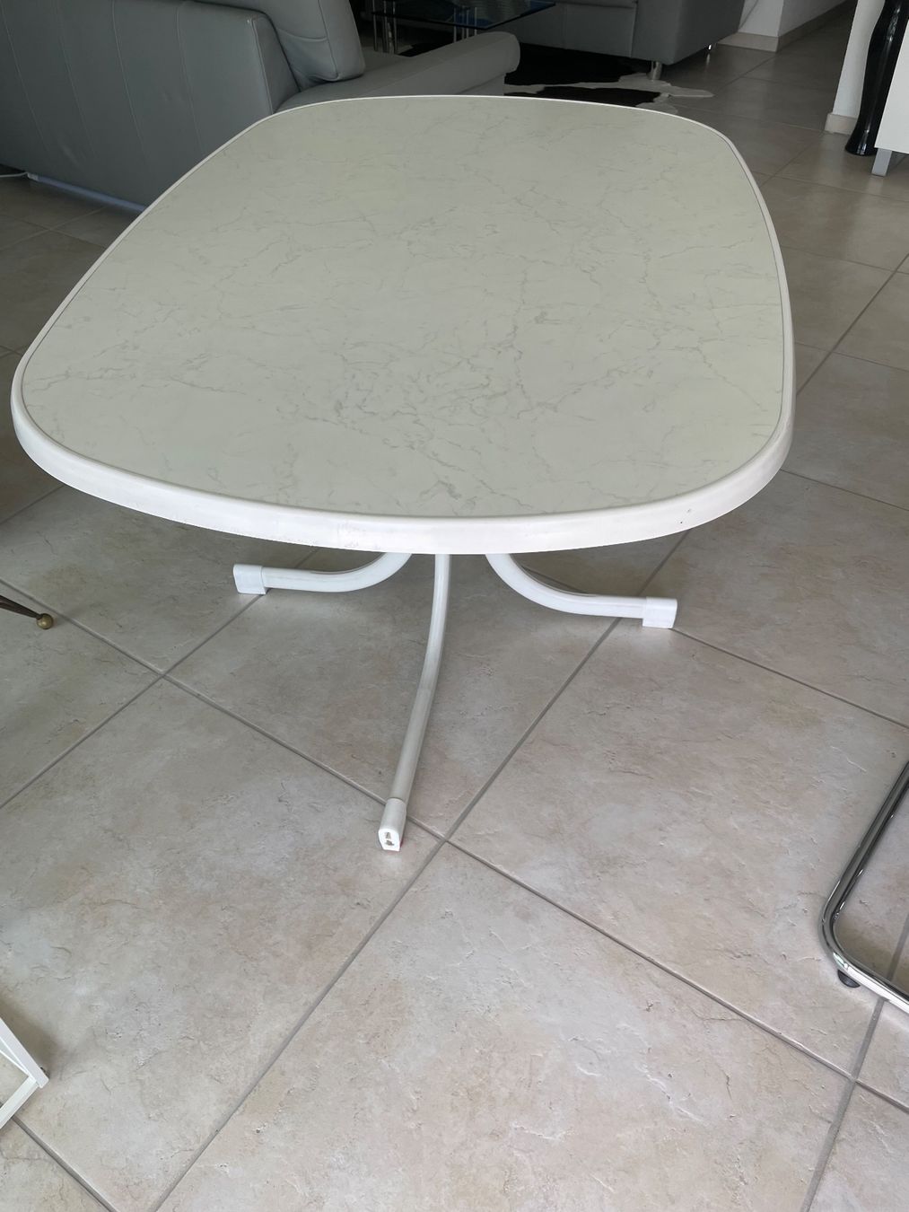 Tische: Garten- oder balkontisch weiss Marmoroptik 130x90cm – Gebraucht aus Bremgarten AG von Marcar28 1