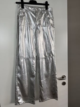 Bershka Metallic Hose Silber – Wide Leg – Gr. M