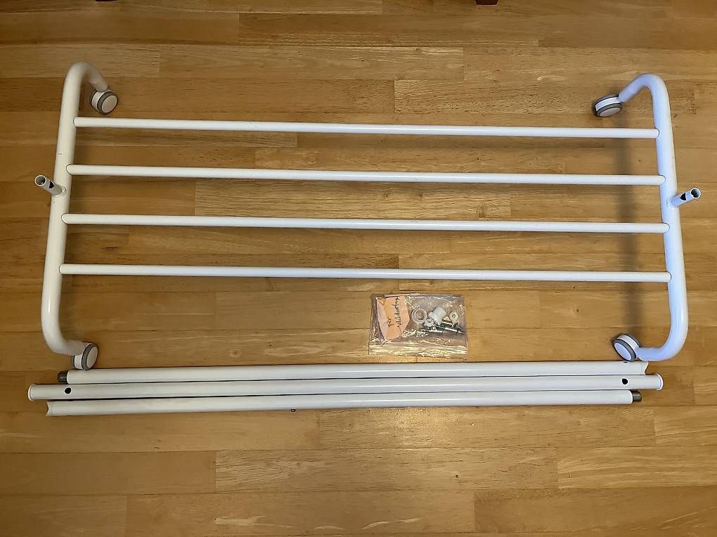 Porte manteau: Kleiderstange weiss – D'occasion à Therwil par scoop75 1