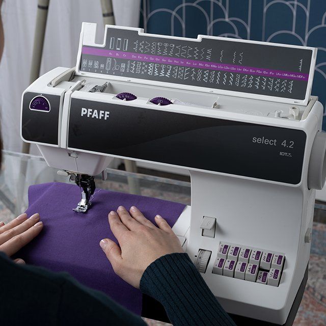 Pfaff Macchine da cucire: Nähmaschine PFAFF select 4.2, neu, mit Gratis-Versand. – Nuovo e nell'imballaggio originale da Olten venduto da Pat31 8