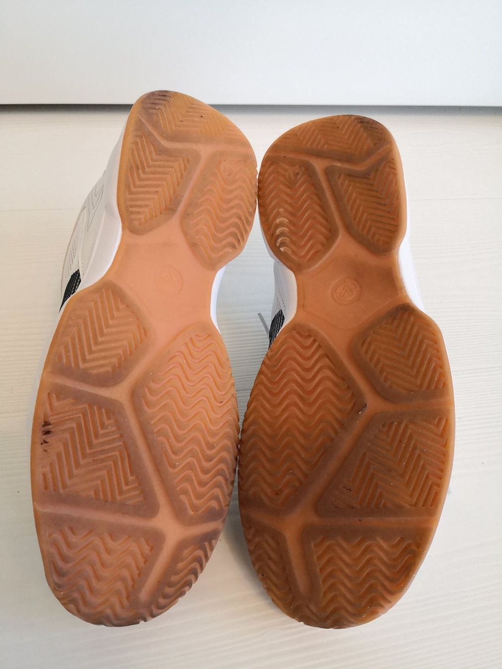 Victory Damenschuhe: 🤩VICTORY SNEAKER WEISS – Gebraucht aus Olten von Naja-Twins-Twins 9