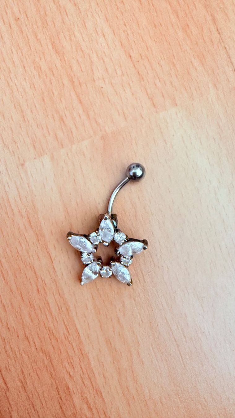 Gioielli per piercing: • Bauchnabelpiercing / Piercing • – Usato da Basel venduto da mendoza13